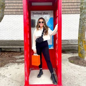 Meet your Posher, Annmarie